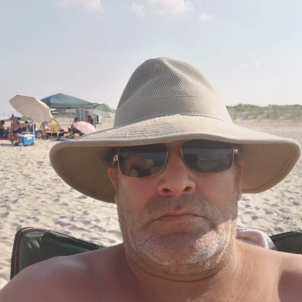 Meet your Posher, Edilberto